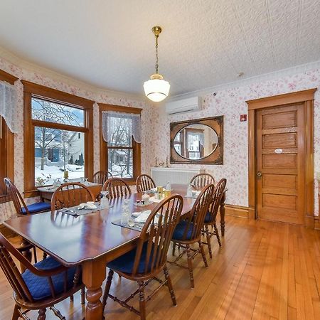 Harrison House Bed & Breakfast 네이퍼빌 외부 사진