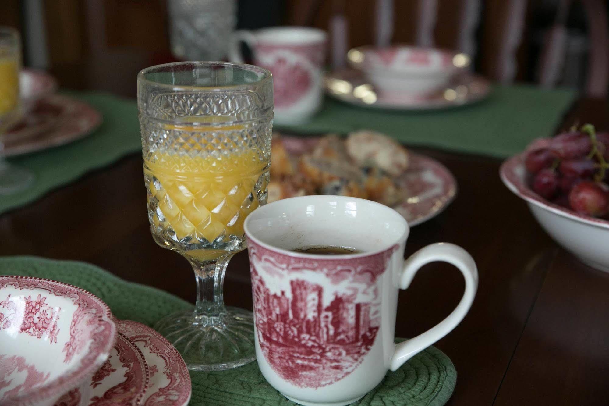 Harrison House Bed & Breakfast 네이퍼빌 외부 사진