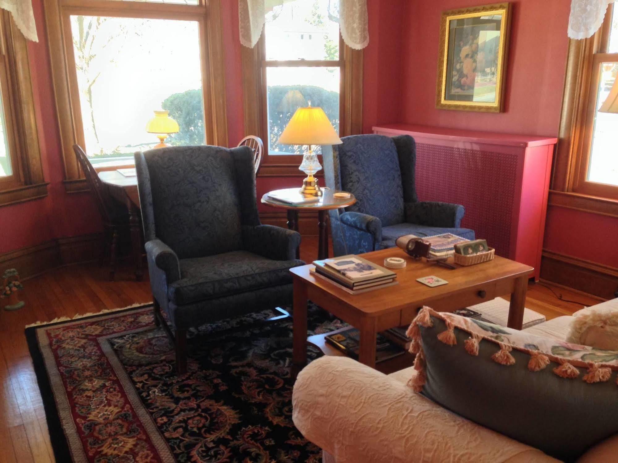Harrison House Bed & Breakfast 네이퍼빌 외부 사진