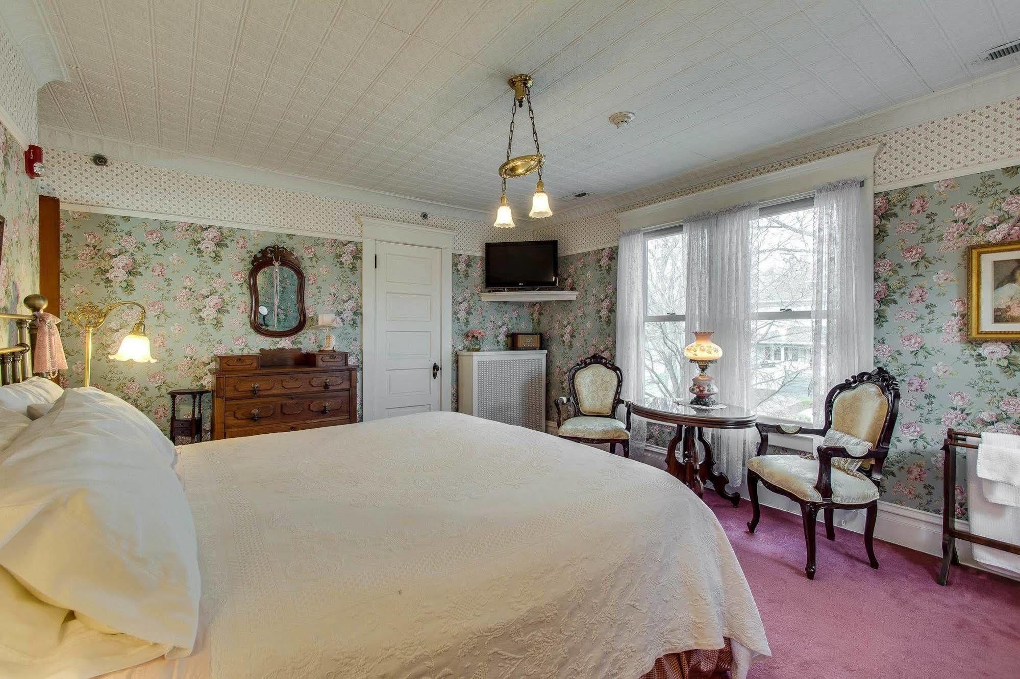 Harrison House Bed & Breakfast 네이퍼빌 외부 사진