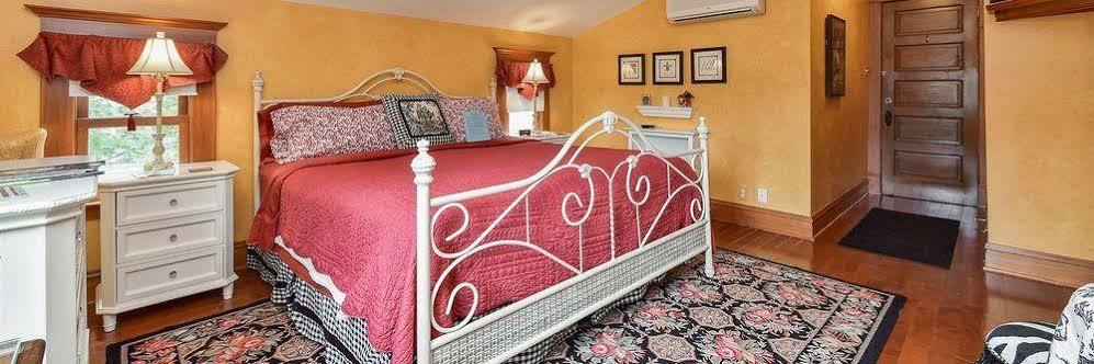 Harrison House Bed & Breakfast 네이퍼빌 외부 사진