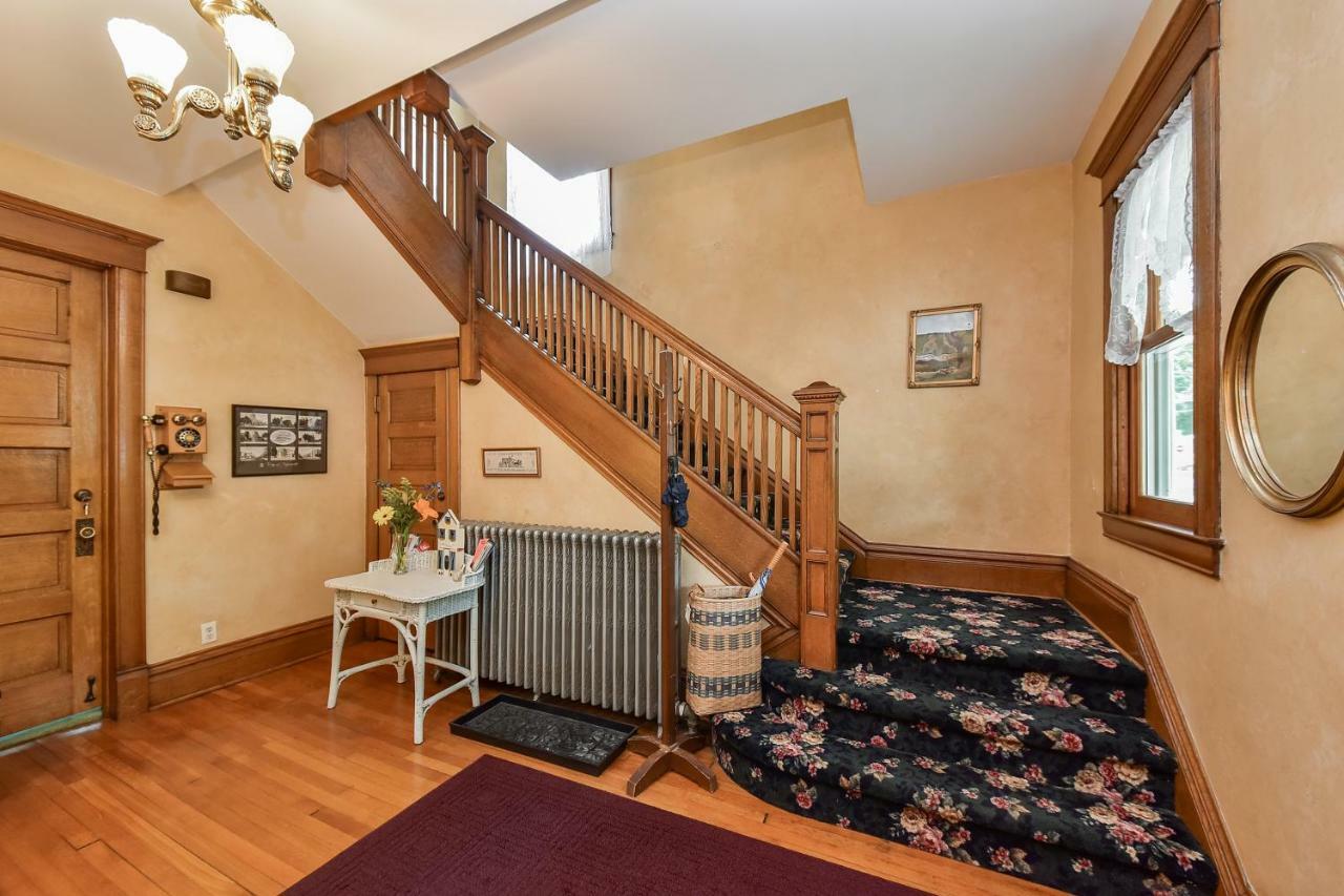 Harrison House Bed & Breakfast 네이퍼빌 외부 사진