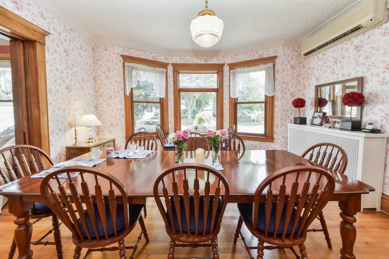 Harrison House Bed & Breakfast 네이퍼빌 외부 사진